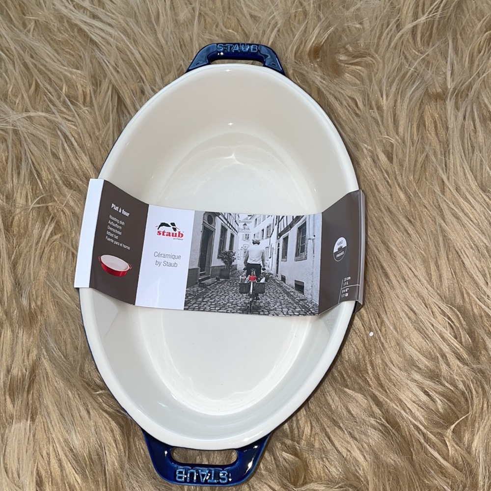 Brand New Staub 9”X6” oval baking dish